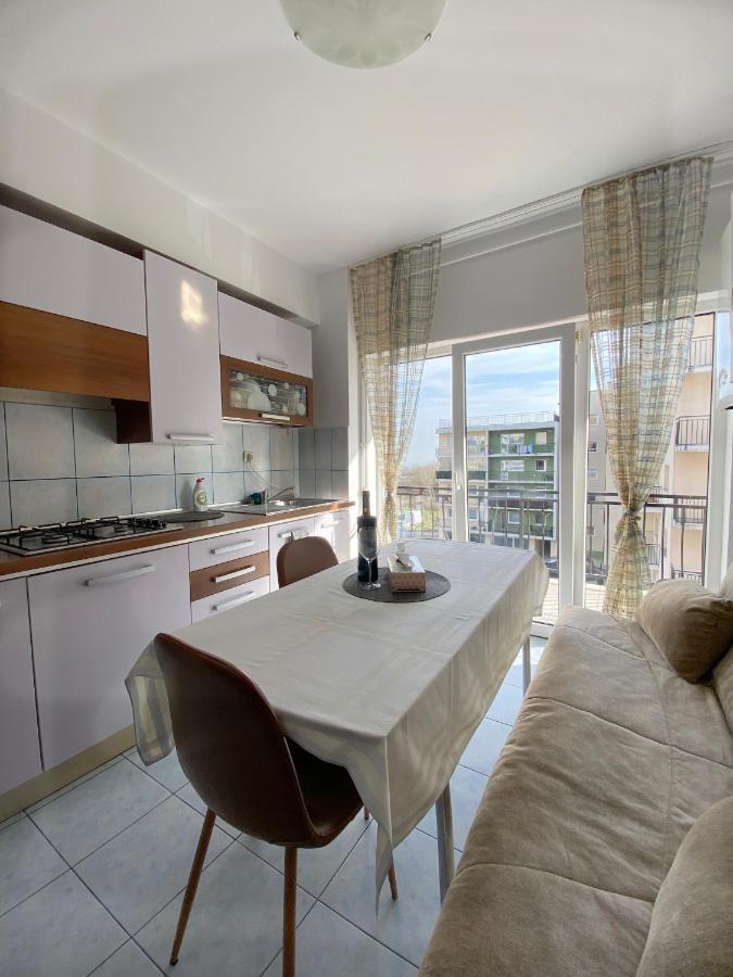 Cozy Apartment 2 Bedroom Private Parking Cluj-Napoca Luaran gambar